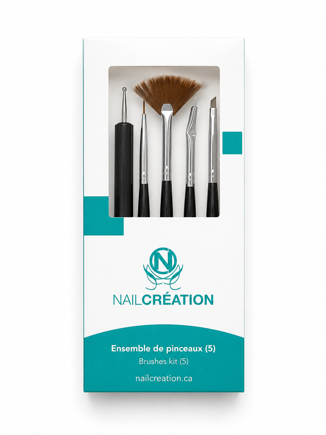 Cinq pinceaux pour la décoration